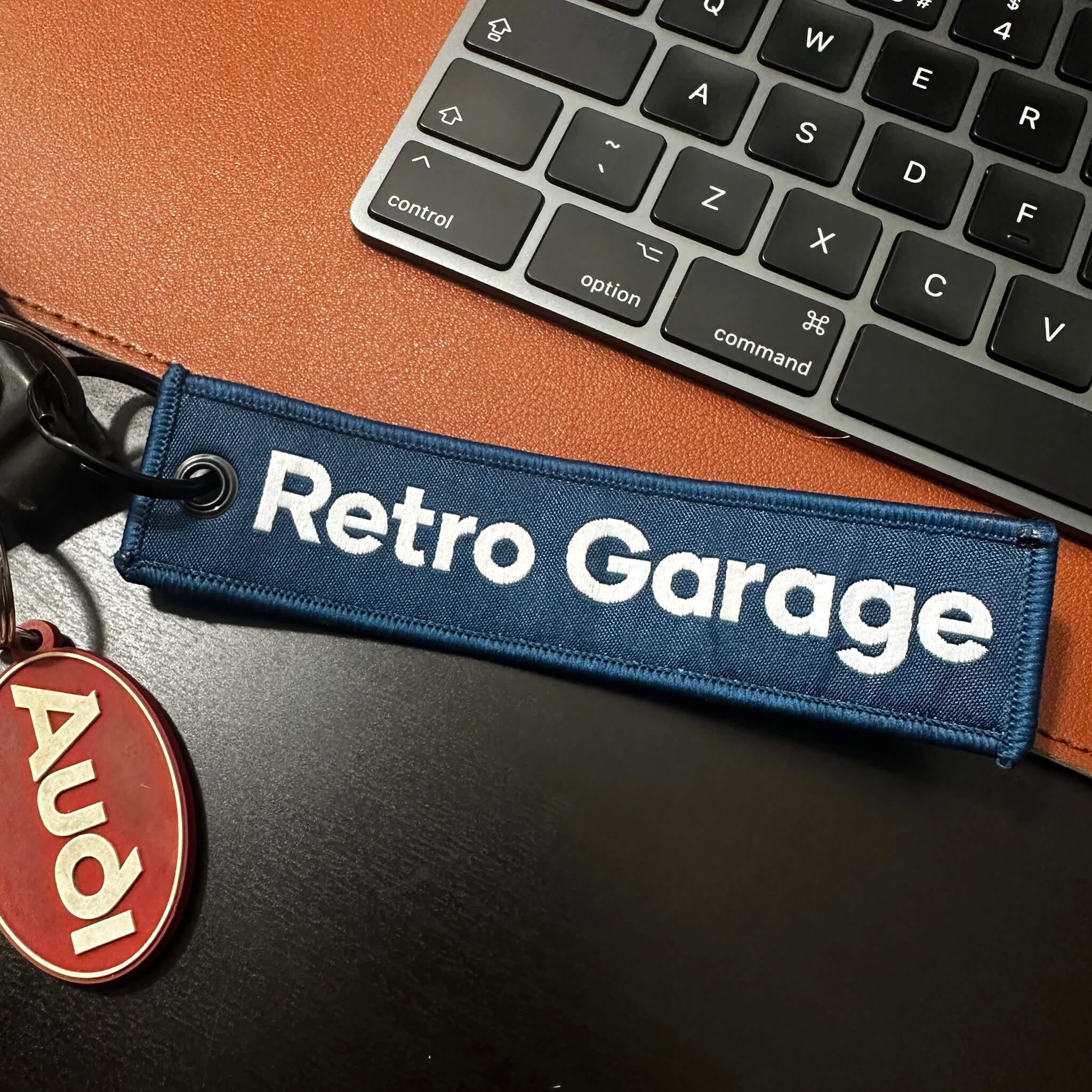 Retro Garage Flight Tag Key Ring